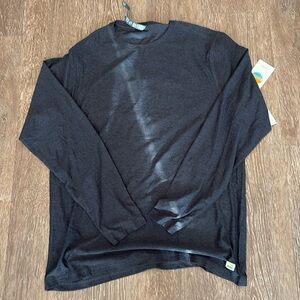 Vuori men’s long sleeve tee NWT
